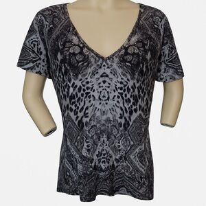 APT.9 SOFT TSHIRT WITH GEMS AROUND THE NECK LINE NWOT SIZE XL